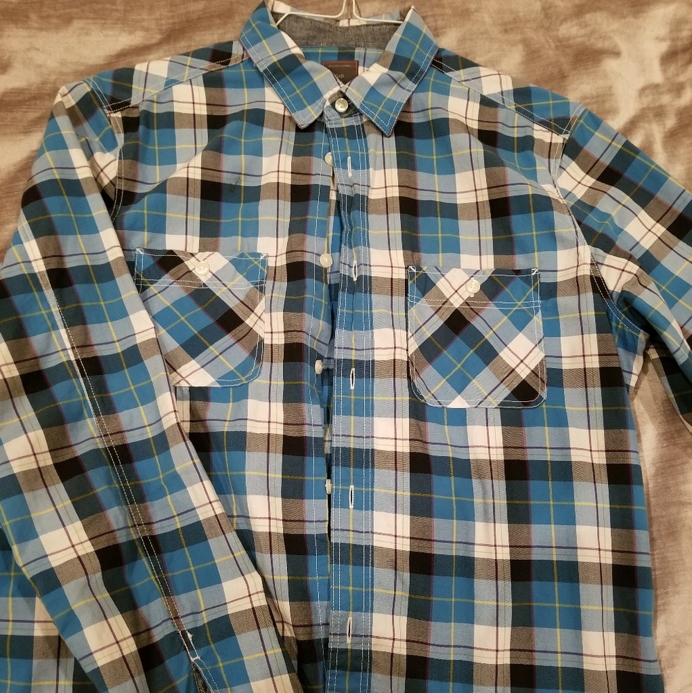 Men's Gap plaid long sleeve shirt